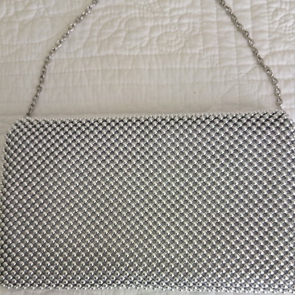 Elegant Jessica McClintock Silver Bead Chain Bag - Picture 7 of 10